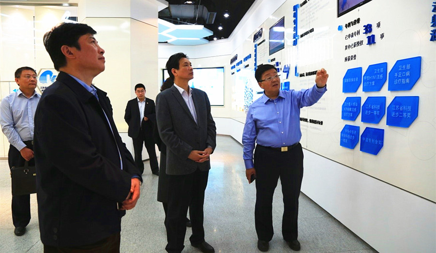 连云港市检察院宋祥林检察长一行莅临pa视讯药业考察调研